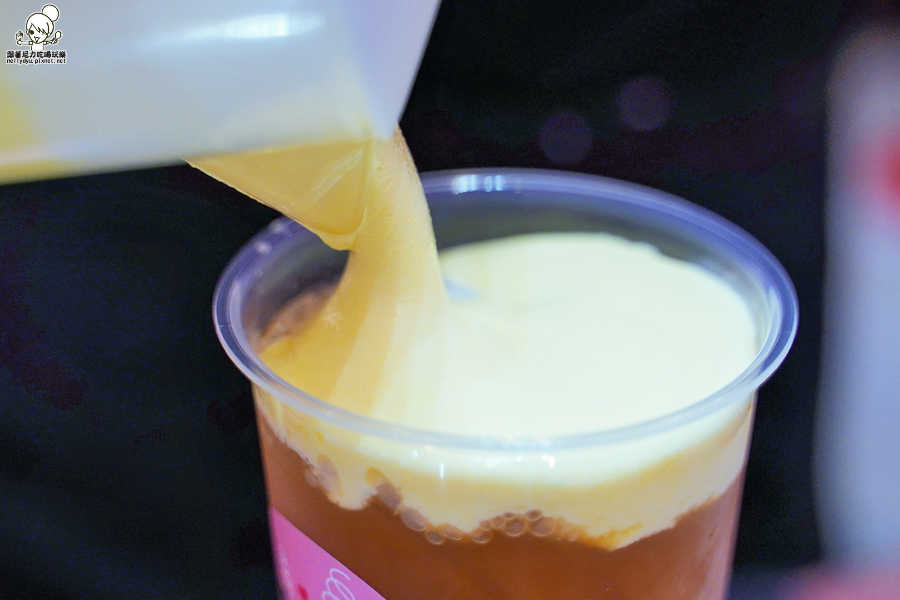 被愛衝昏頭 焦糖布蕾 紅心芭樂 高雄飲品 手搖飲料 創新 網美