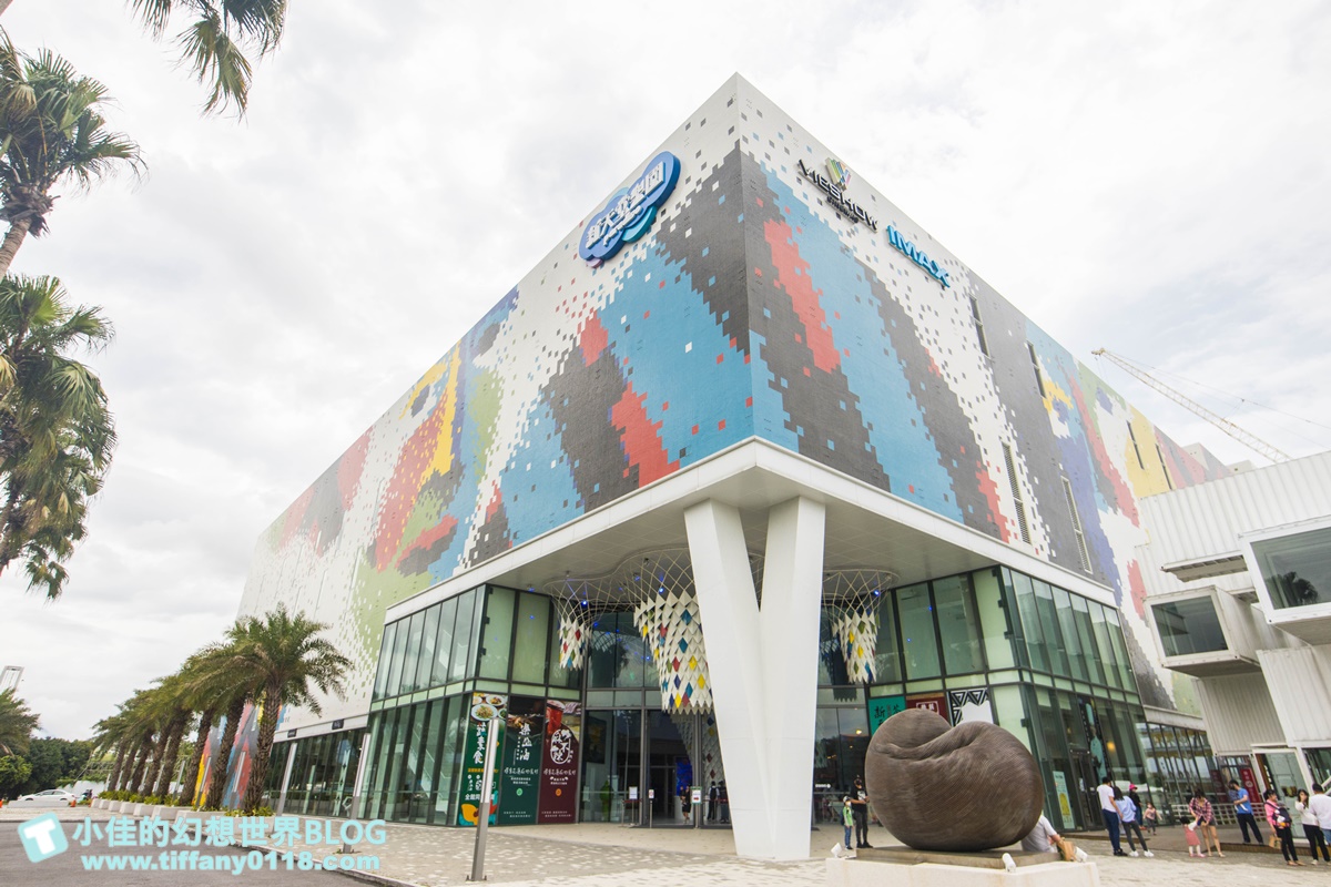 [花蓮景點]新天堂樂園各樓層介紹/全世界室內最長雙螺旋溜滑梯+全球最大貨櫃星巴克