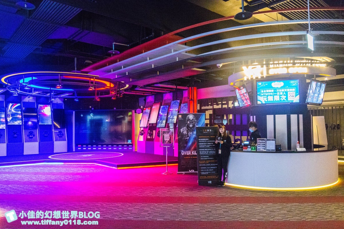 [花蓮景點]新天堂樂園各樓層介紹/全世界室內最長雙螺旋溜滑梯+全球最大貨櫃星巴克