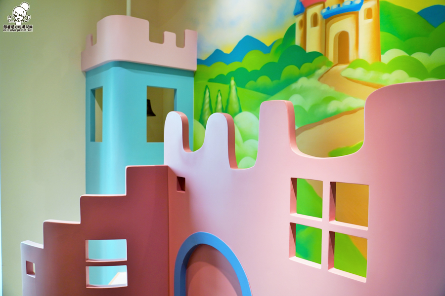 高雄旅遊 高雄住宿 親子民宿 親子住宿 推薦 親子旅遊 溜滑梯 民宿