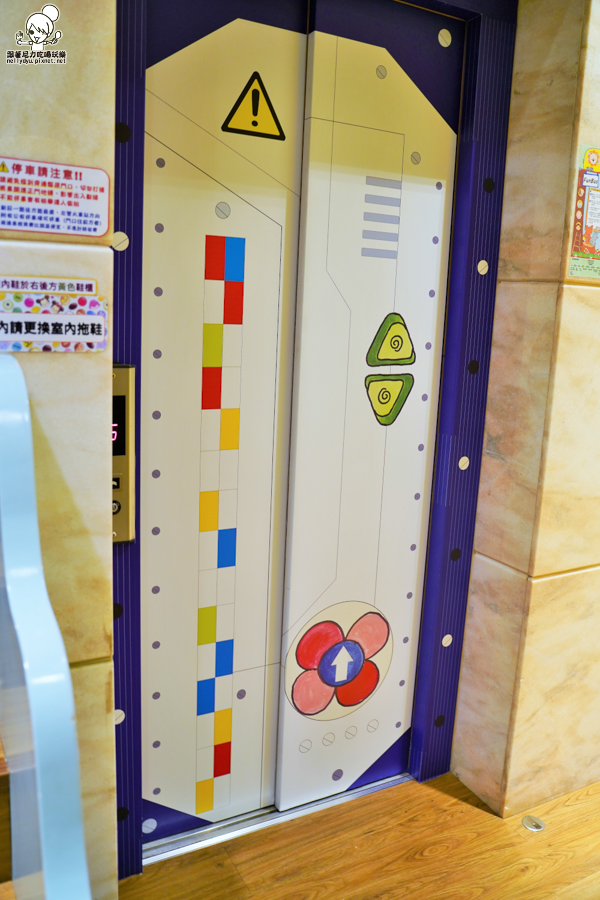 高雄旅遊 高雄住宿 親子民宿 親子住宿 推薦 親子旅遊 溜滑梯 民宿