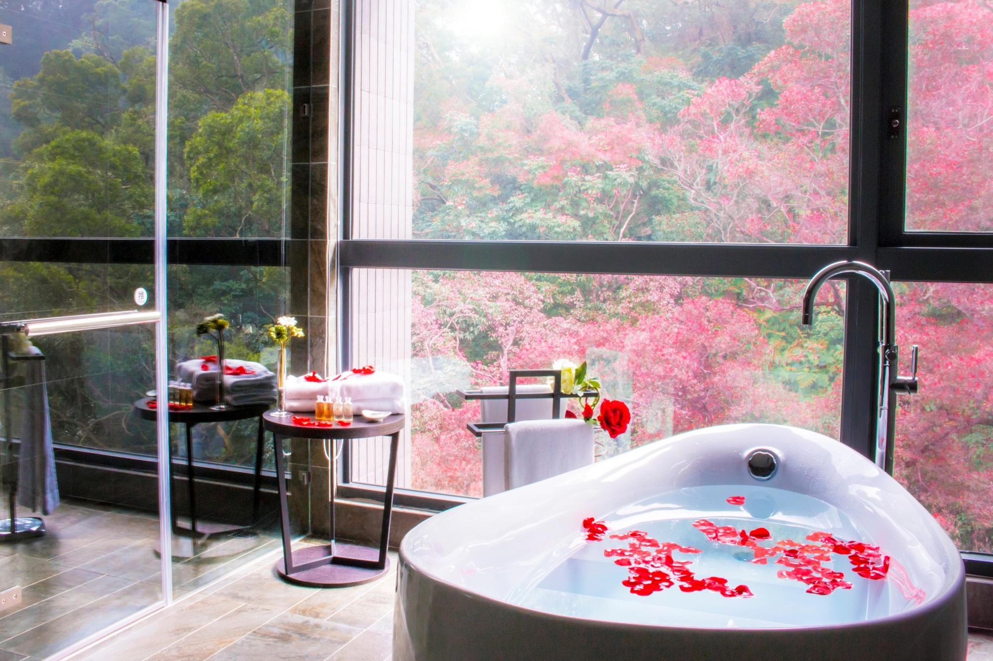 2020碧潭地景藝術「幾米 向月亮許願」/15公尺高月亮蛋糕+超萌兔子及小熊/月兔藝術大街超好拍