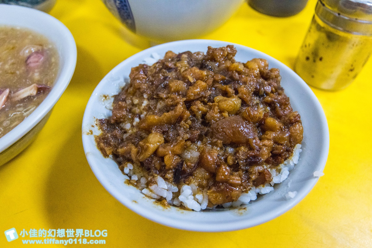 [板橋美食]媽祖廟邊魷魚羹(附菜單)/滷肉飯30元肥肉鋪滿滿/板橋慈惠宮美食推薦