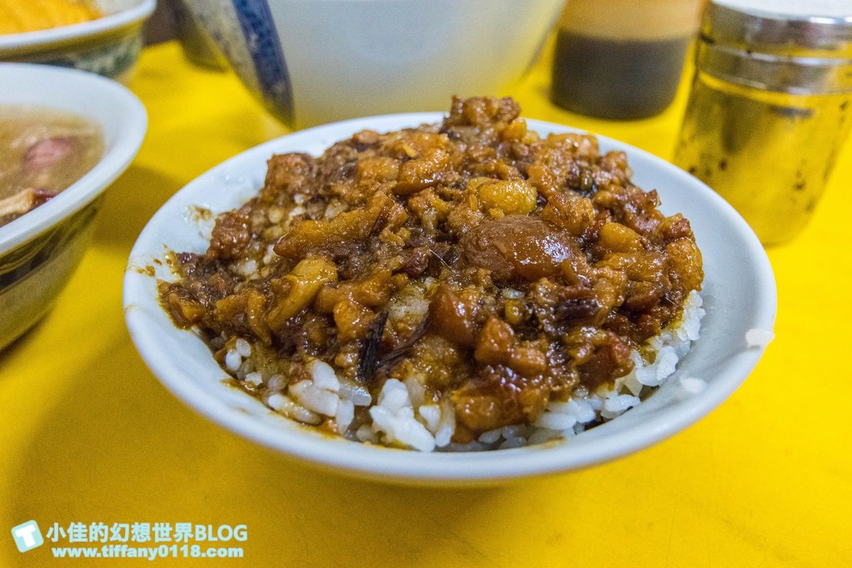 [板橋美食]媽祖廟邊魷魚羹(附菜單)/滷肉飯30元肥肉鋪滿滿/板橋慈惠宮美食推薦