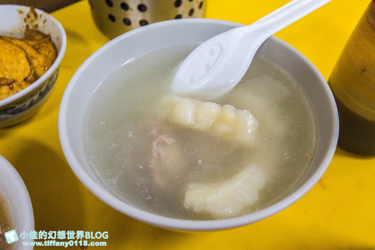 [板橋美食]媽祖廟邊魷魚羹(附菜單)/滷肉飯30元肥肉鋪滿滿/板橋慈惠宮美食推薦