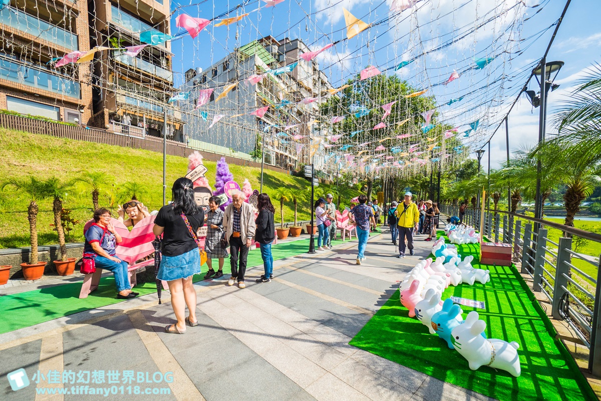 2020碧潭地景藝術「幾米 向月亮許願」/15公尺高月亮蛋糕+超萌兔子及小熊/月兔藝術大街超好拍