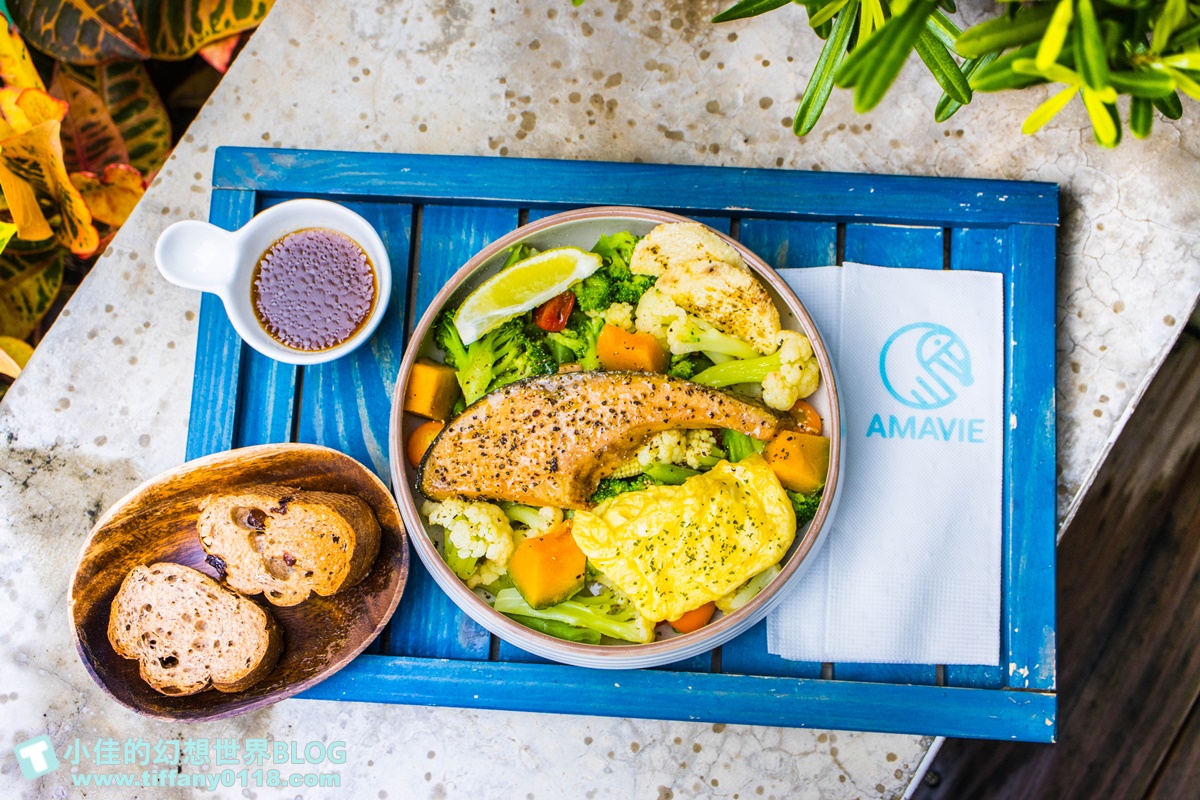 [東區五夜城]五弄文創一條街/音樂酒吧+台式乾拌麵+巴西莓果/以家為出發點的東區五弄