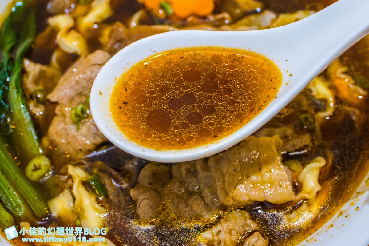 [東區五夜城]五弄文創一條街/音樂酒吧+台式乾拌麵+巴西莓果/以家為出發點的東區五弄