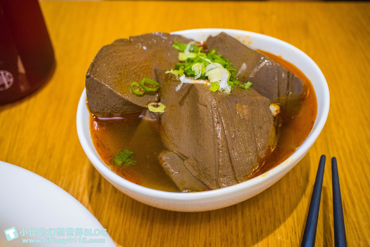 [東區五夜城]五弄文創一條街/音樂酒吧+台式乾拌麵+巴西莓果/以家為出發點的東區五弄