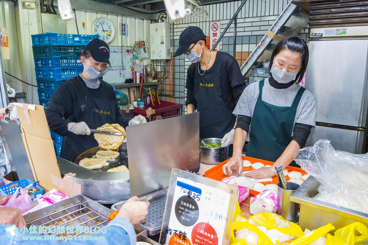 [宜蘭礁溪美食]柯氏蔥油餅/下雨天撐傘排隊也要買的宜蘭蔥油餅/拜託不要來買