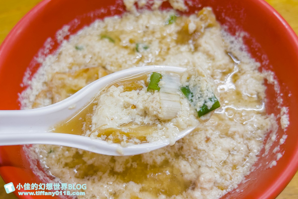 [桃園美食]九福包子/一顆8元的超人氣排隊包子店/蔥花辣椒隨便你加/桃園早餐推薦