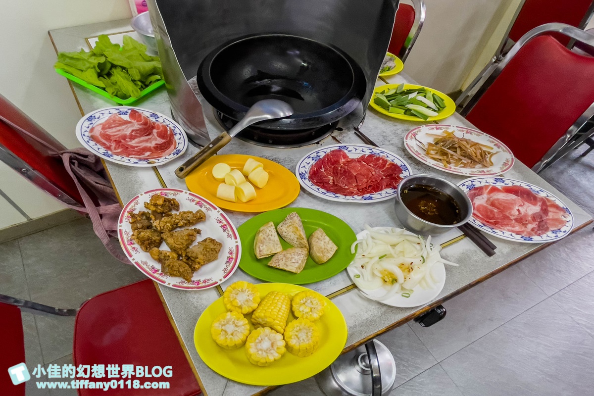 [台北火鍋]小紅莓自助石頭火鍋城/40年老店的台北石頭火鍋推薦/小紅莓火鍋僅此一家沒有分店