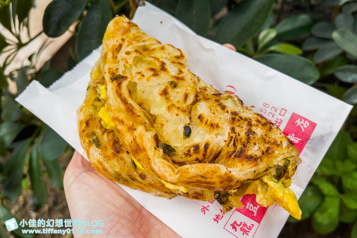 [士林美食]士林站林家蔥抓餅/士林捷運站美食推薦/酸菜+九層塔+起司+蛋超邪惡又好吃