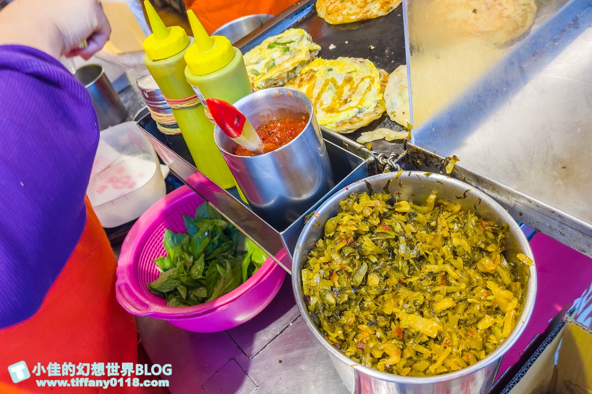 [士林美食]士林站林家蔥抓餅/士林捷運站美食推薦/酸菜+九層塔+起司+蛋超邪惡又好吃