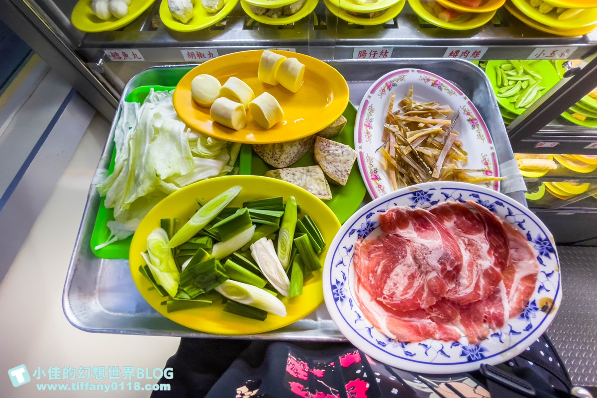 [台北火鍋]小紅莓自助石頭火鍋城/40年老店的台北石頭火鍋推薦/小紅莓火鍋僅此一家沒有分店