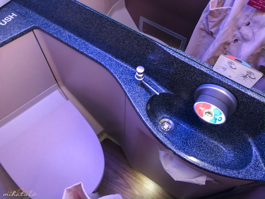 星宇航空,台北台南,雙城號,隱藏美食,台南好吃,台南美食,台南景點,台南推薦,台南好玩,白糖粿,鹿早食器,黃金海岸方舟,偽出國,蜜月