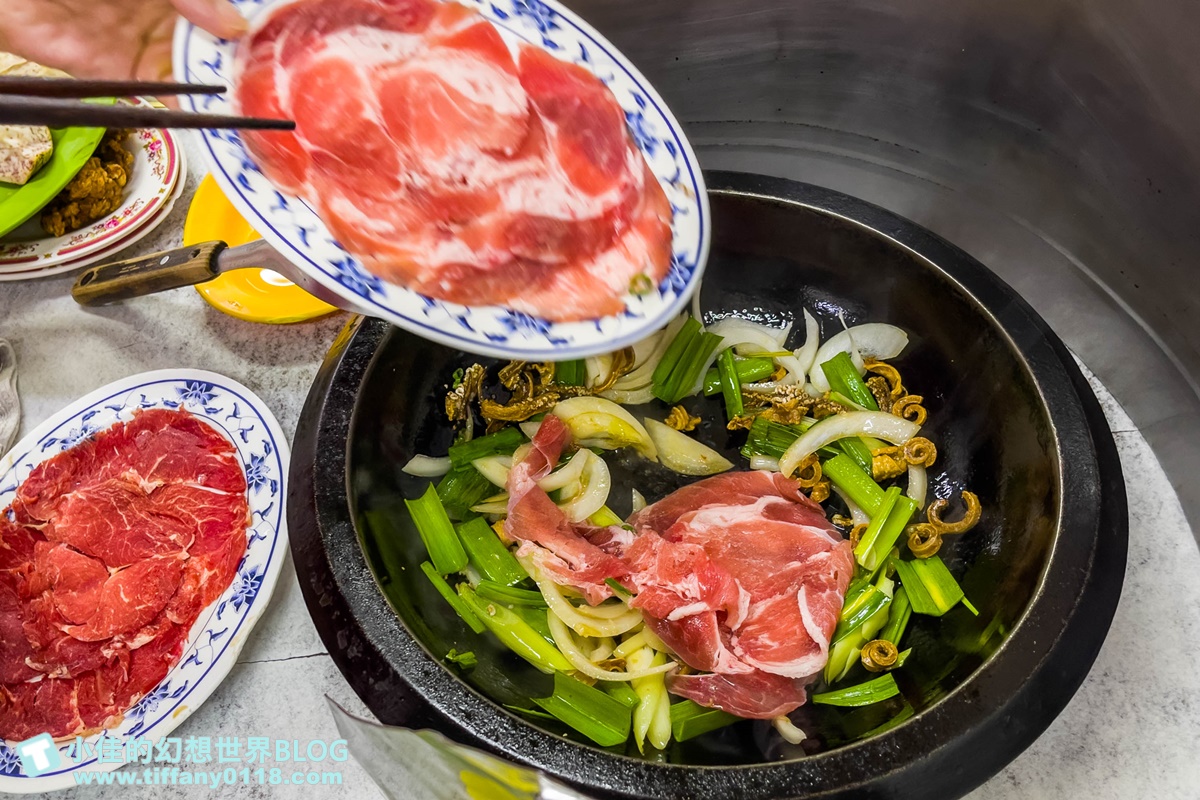 [台北火鍋]小紅莓自助石頭火鍋城/40年老店的台北石頭火鍋推薦/小紅莓火鍋僅此一家沒有分店