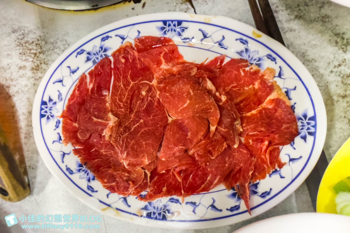 [台北火鍋]小紅莓自助石頭火鍋城/40年老店的台北石頭火鍋推薦/小紅莓火鍋僅此一家沒有分店