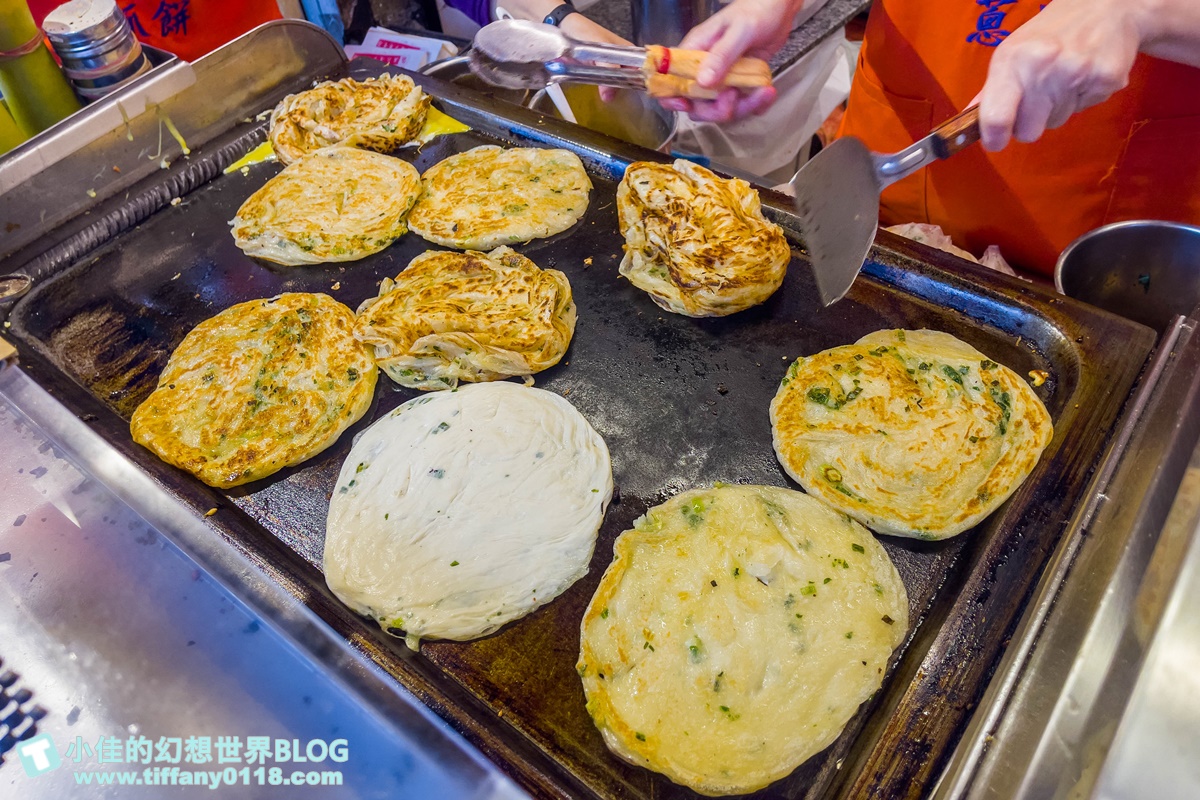 [士林美食]士林站林家蔥抓餅/士林捷運站美食推薦/酸菜+九層塔+起司+蛋超邪惡又好吃