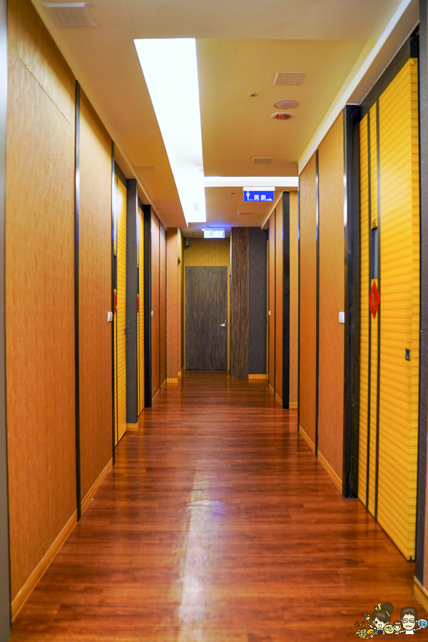 高雄按摩推薦 泡腳 足部按摩 推拿 復健 休閒會館 養生會館