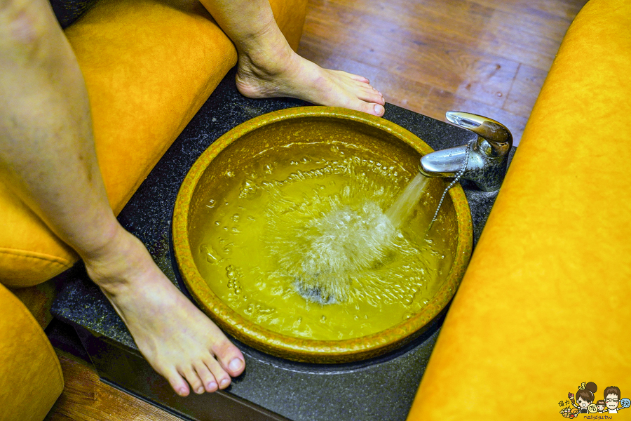 高雄按摩推薦 泡腳 足部按摩 推拿 復健 休閒會館 養生會館