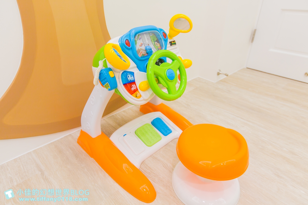 [宜蘭民宿]童樂天親子童玩民宿/米奇元素遊樂園大廳+馬可龍繽紛色系的主題滑梯房/宜蘭童玩節民宿推薦