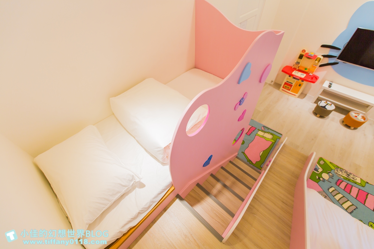 [宜蘭民宿]童樂天親子童玩民宿/米奇元素遊樂園大廳+馬可龍繽紛色系的主題滑梯房/宜蘭童玩節民宿推薦