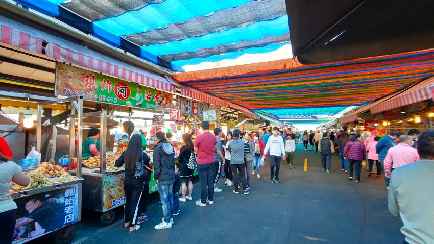 興達港觀光漁市