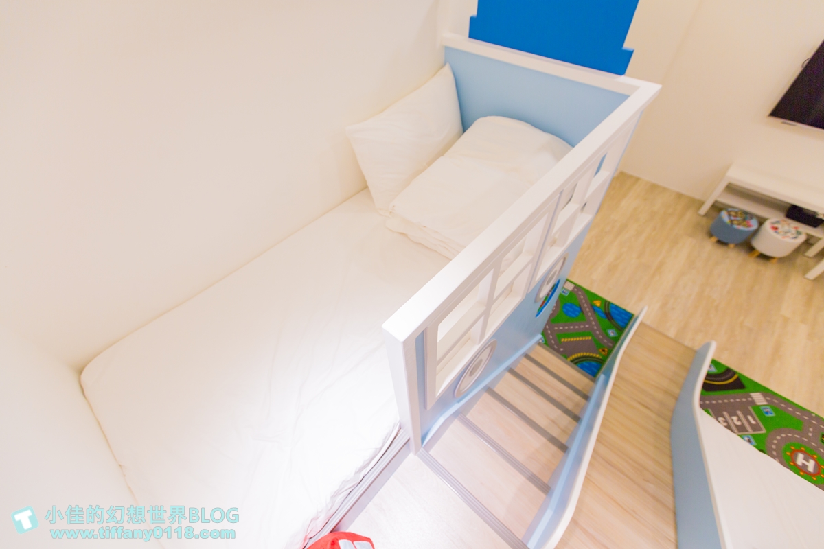 [宜蘭民宿]童樂天親子童玩民宿/米奇元素遊樂園大廳+馬可龍繽紛色系的主題滑梯房/宜蘭童玩節民宿推薦