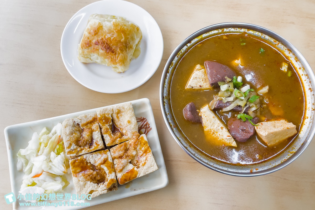 [宜蘭美食]財記臭豆腐/每日限量起司堡臭豆腐必吃/五種口味臭豆腐任妳選/羅東夜市美食推薦