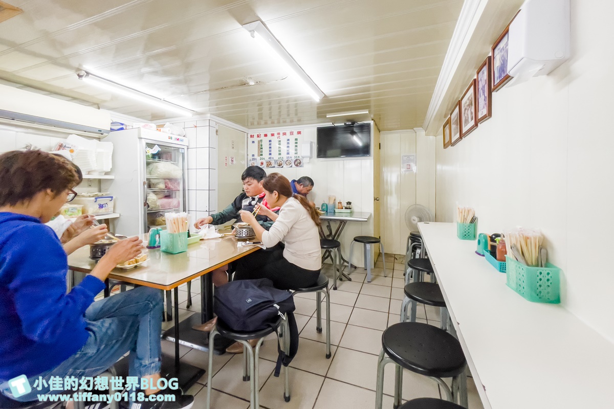 [宜蘭美食]財記臭豆腐/每日限量起司堡臭豆腐必吃/五種口味臭豆腐任妳選/羅東夜市美食推薦