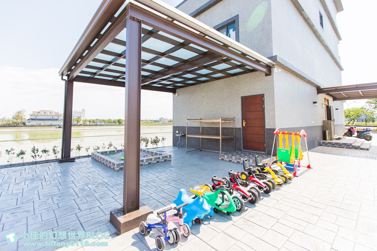 [宜蘭民宿]童萌國溜滑梯親子民宿/迎賓氣球+自製餅乾超貼心/主題造型溜滑梯房有球池和攀岩