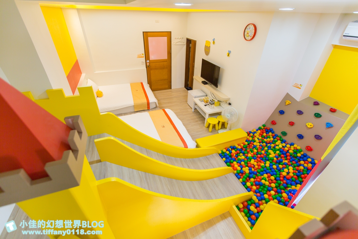 [宜蘭民宿]童萌國溜滑梯親子民宿/迎賓氣球+自製餅乾超貼心/主題造型溜滑梯房有球池和攀岩