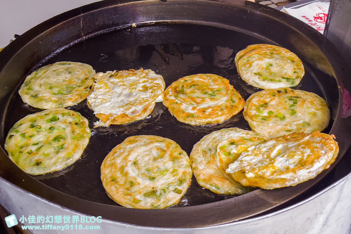 [宜蘭美食]義豐蔥油派/蔥多皮酥脆讓你吃到滿滿三星蔥/在地超過30年的宜蘭銅板美食推薦