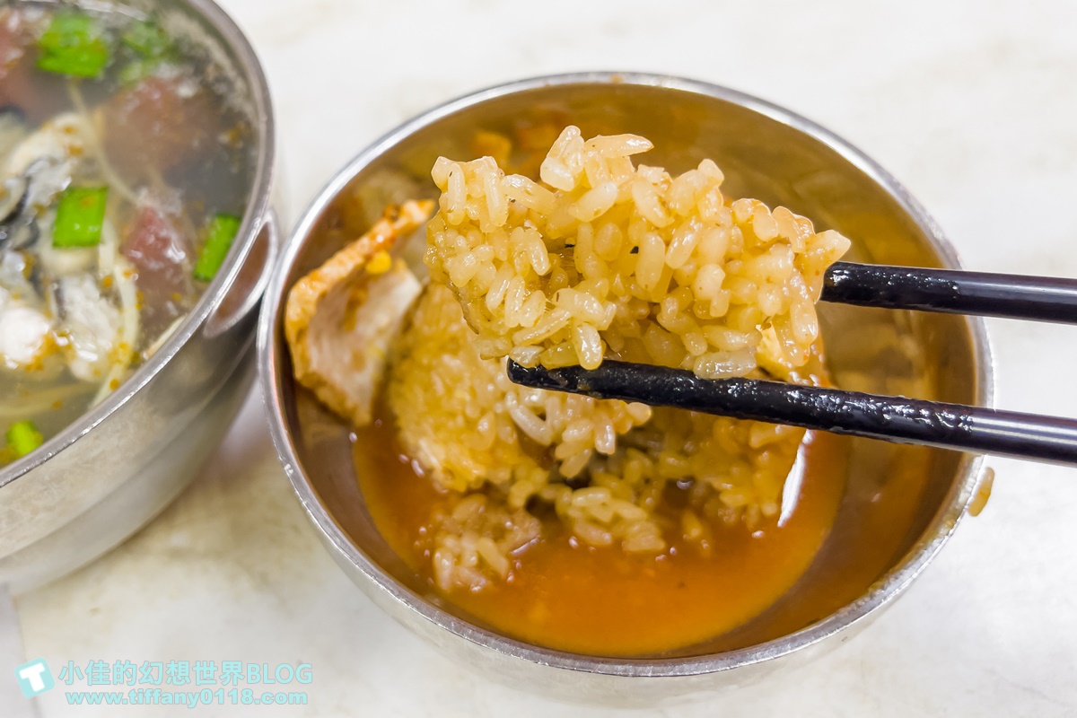 [台北美食]大橋頭老牌筒仔米糕/米其林必比登推薦/在地經營50年老店/延三夜市美食推薦