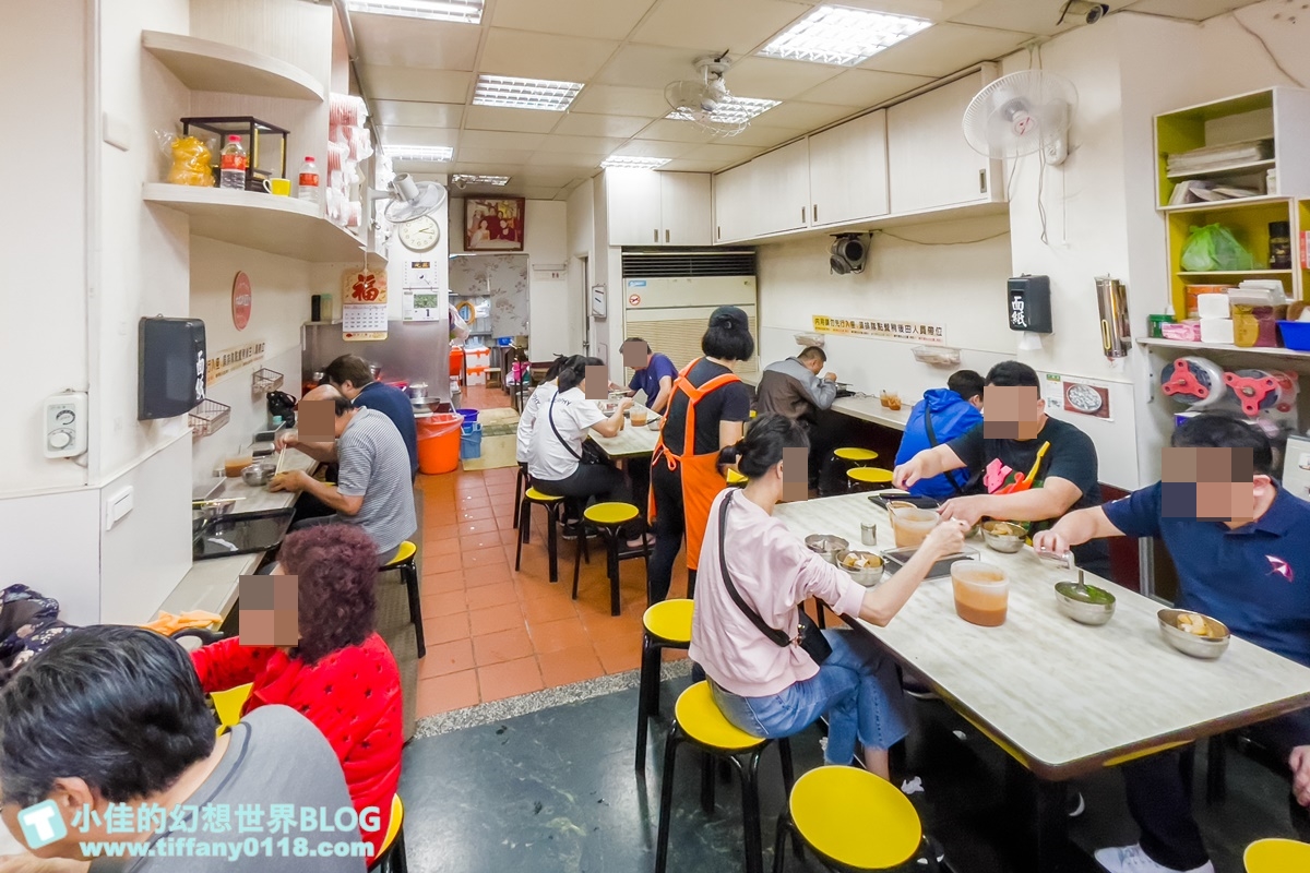 [台北美食]大橋頭老牌筒仔米糕/米其林必比登推薦/在地經營50年老店/延三夜市美食推薦