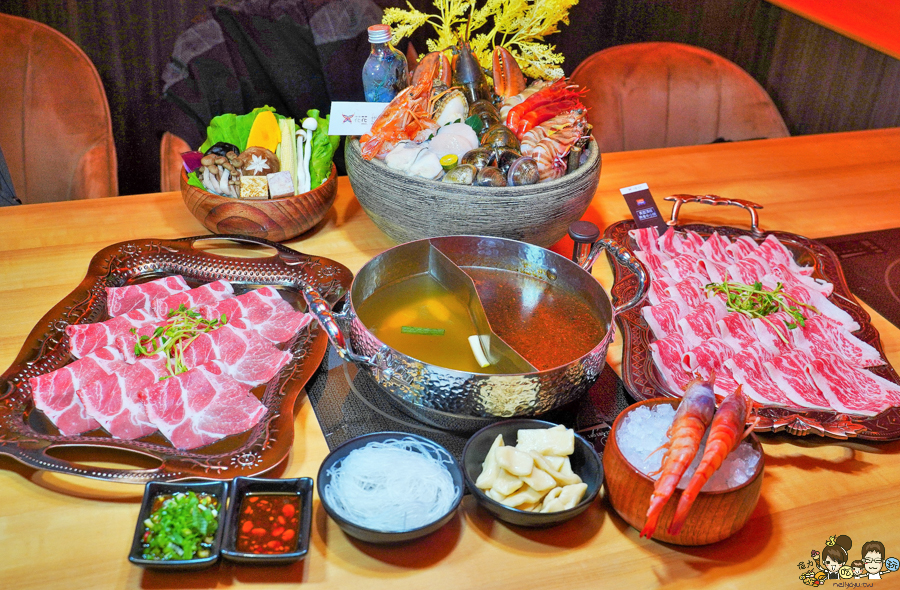 火鍋 花花世界 高雄秘境 美食 鍋物 龍蝦 海鮮 肉食控 巷弄 北高雄美食 聚餐 捷運美食