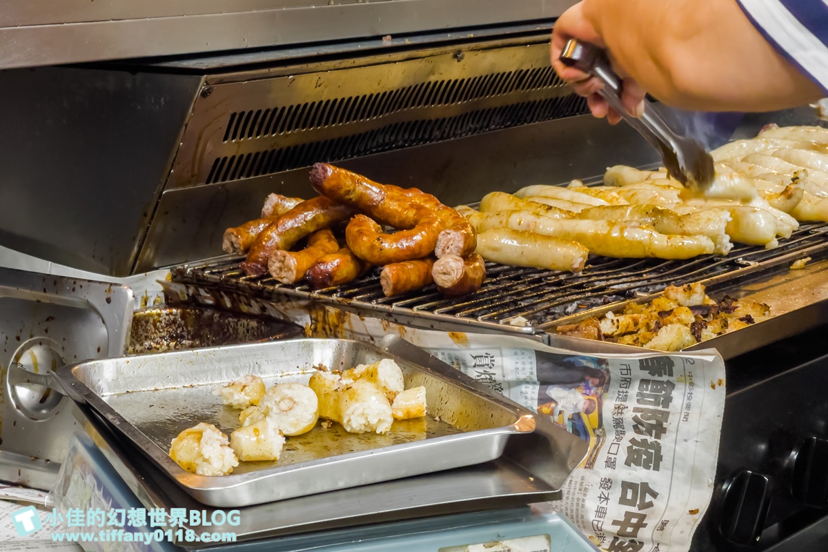 [新竹美食]小洞天米腸香腸/清大夜市美食推薦/四樣配料免費給超大方/下午一路賣到消夜