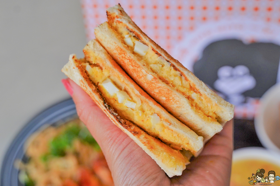 高雄早餐 早午餐 喜得 吐司 概念館 新潮 日系 時尚 網美 炭火 三明治 炭烤