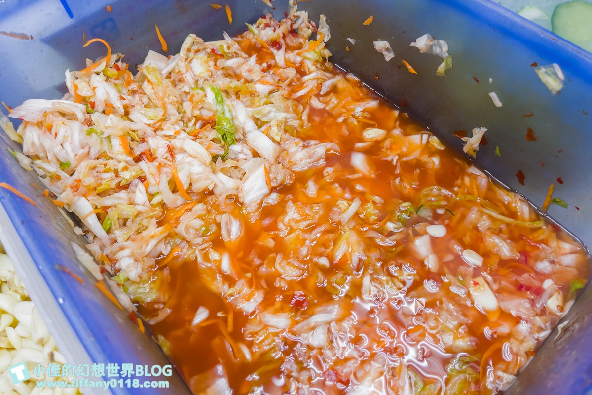 [新竹美食]小洞天米腸香腸/清大夜市美食推薦/四樣配料免費給超大方/下午一路賣到消夜