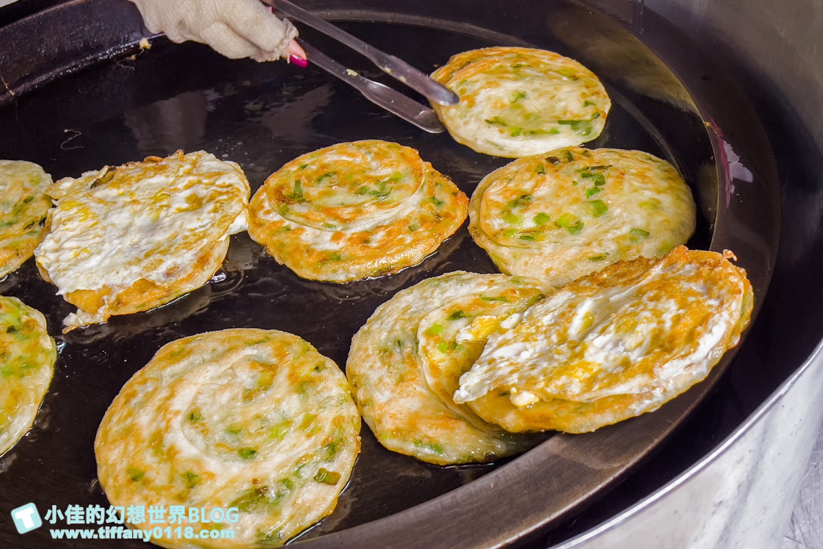 [宜蘭美食]義豐蔥油派/蔥多皮酥脆讓你吃到滿滿三星蔥/在地超過30年的宜蘭銅板美食推薦