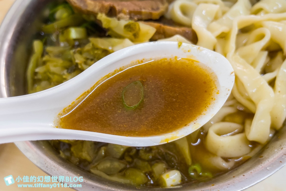 [信義區牛肉麵懶人包]台北101附近(有捷運可到)的紅燒牛肉麵推薦/台北牛肉麵推薦