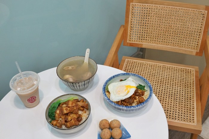 新竹美食│月桃拌麵。新竹市區最美的麵店！傳承阿嬤的好味道‧傳統豆瓣麵與滷肉飯*