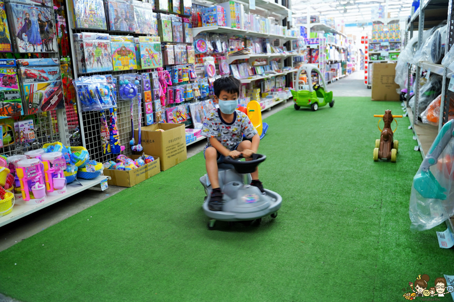 花鹿鹿玩具倉庫 玩具天堂 親子 團購 批發 免會員 免費入場 免費停車 鹿港 彰化 玩具