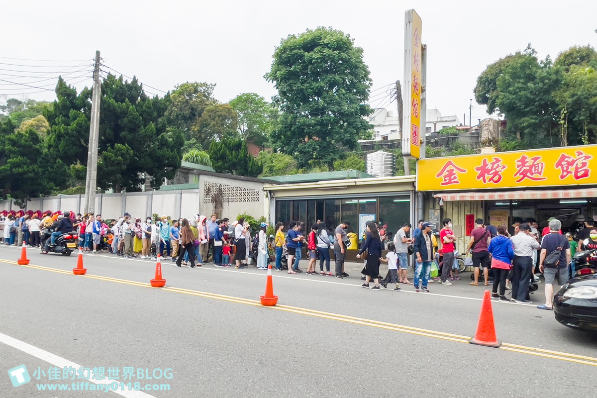 [苗栗美食]金榜麵館/大份量便宜好吃的客家麵店/有專屬停車場/假日排隊人潮綿延數公里