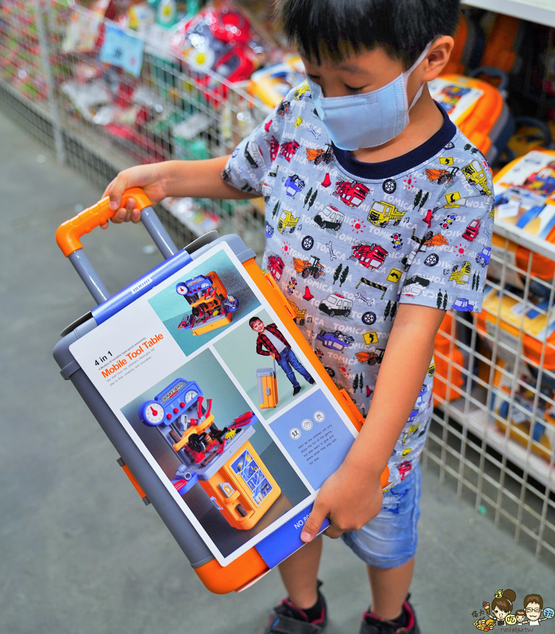 花鹿鹿玩具倉庫 玩具天堂 親子 團購 批發 免會員 免費入場 免費停車 鹿港 彰化 玩具