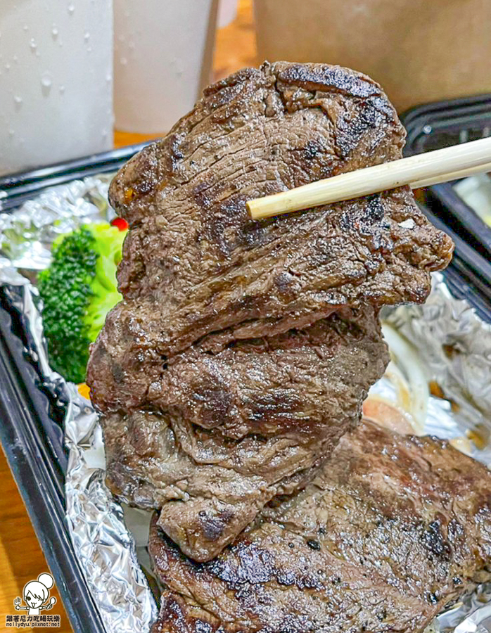 鬥牛士食堂 牛排 外帶餐盒 防疫餐盒 便當 組合套餐 超值套餐 高雄外送 高雄外帶