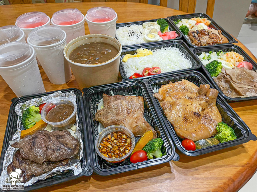 鬥牛士食堂 牛排 外帶餐盒 防疫餐盒 便當 組合套餐 超值套餐 高雄外送 高雄外帶