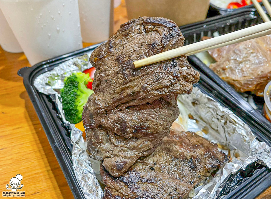 鬥牛士食堂 牛排 外帶餐盒 防疫餐盒 便當 組合套餐 超值套餐 高雄外送 高雄外帶