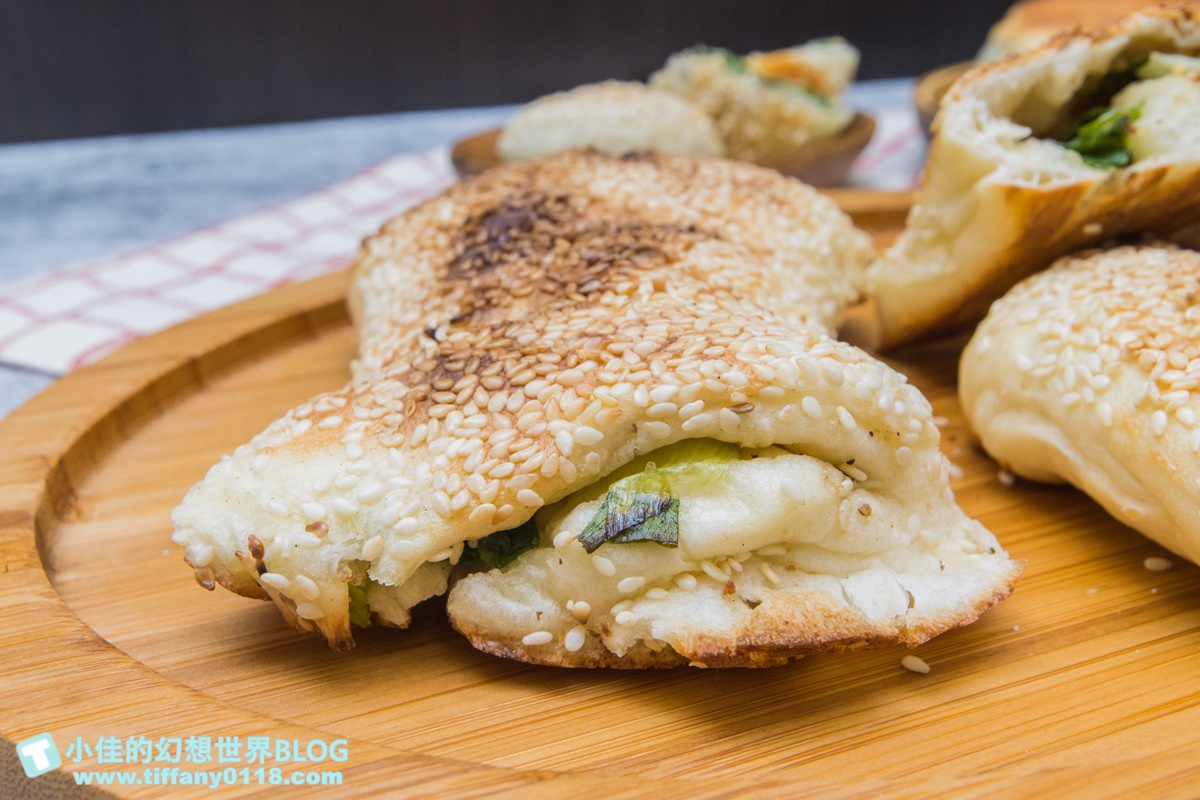 [宜蘭五結美食]五結碳烤燒餅店(阿賢碳烤燒餅店)/厚燒餅、起司饅頭、小蔥餅等超過10個品項/便宜又好吃的銅板美食推薦